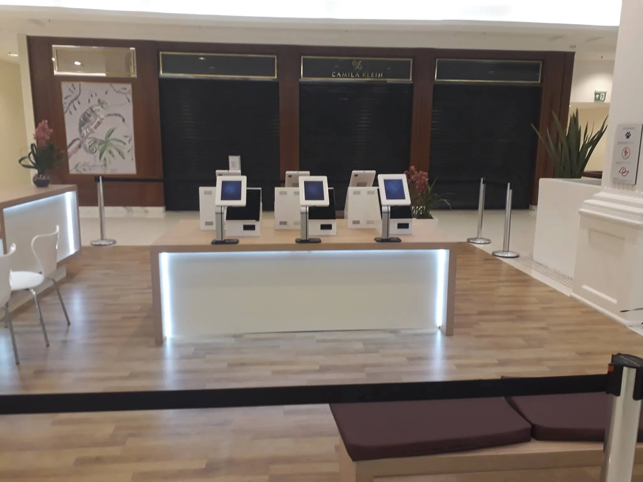 Projeto de Marcenaria Estilo Comercial - Decor & Design